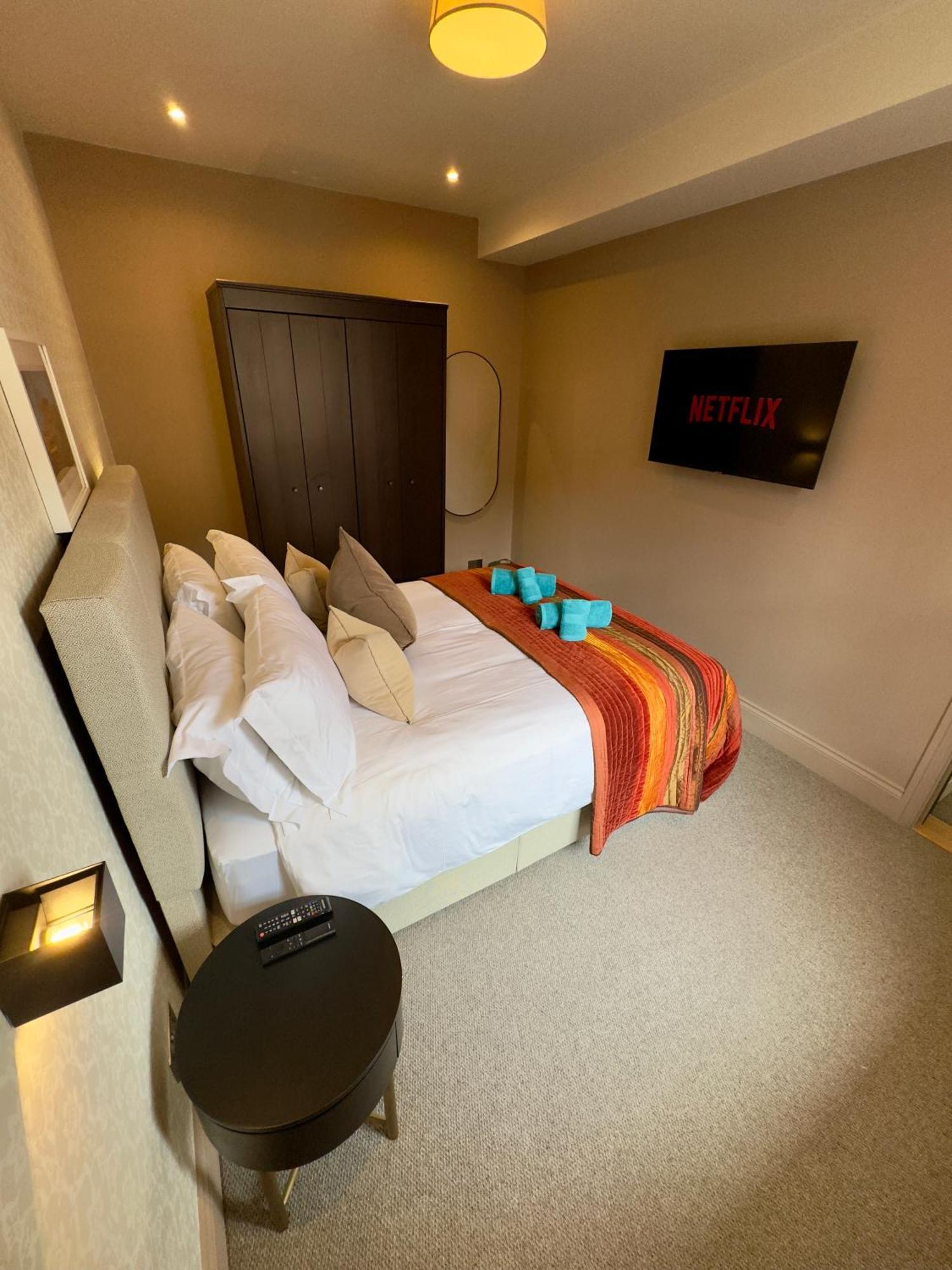 Appartamento Romeo'S Arch High End Luxury In Centre Of Stratford With Parking Esterno foto