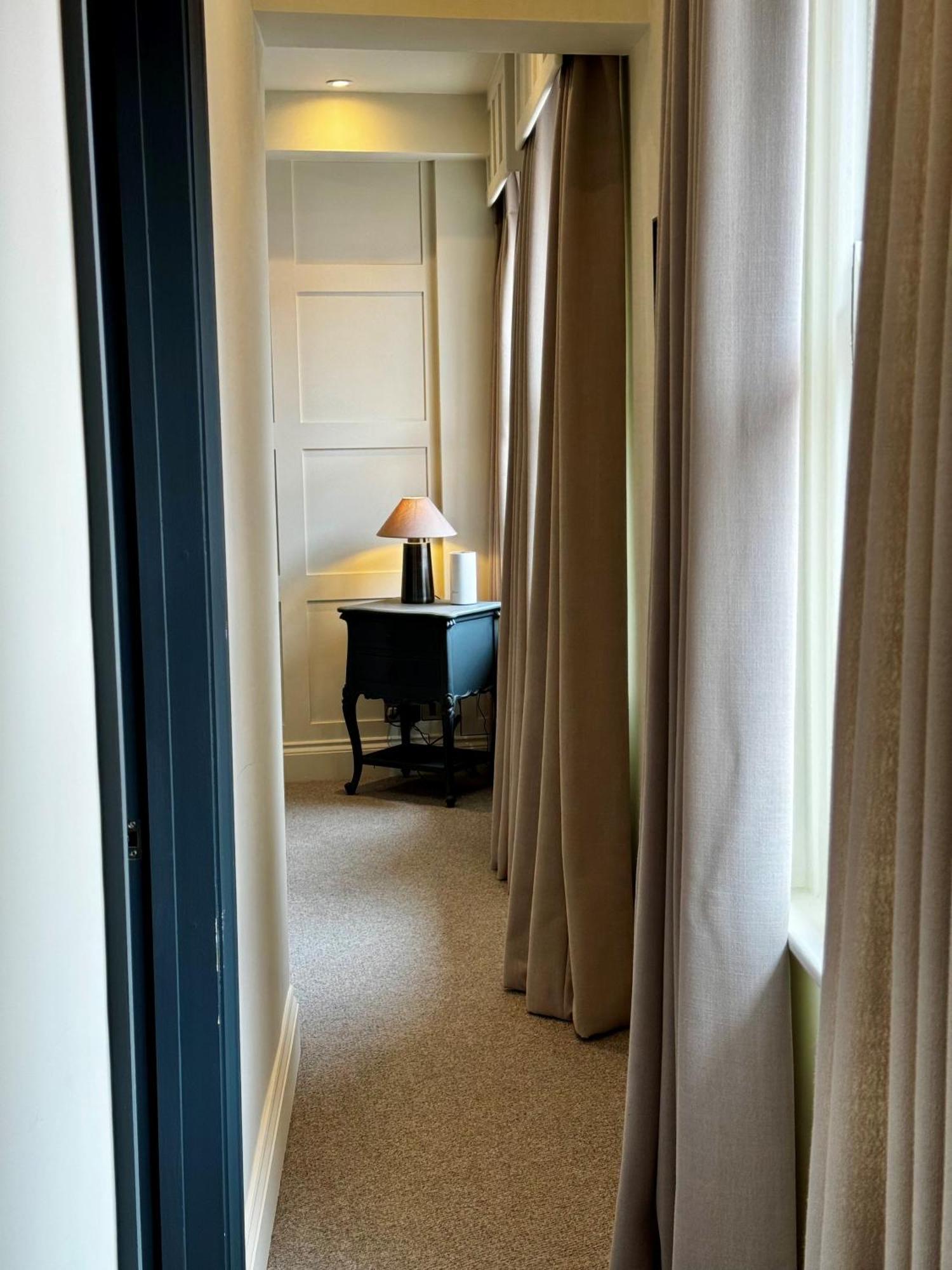Appartamento Romeo'S Arch High End Luxury In Centre Of Stratford With Parking Esterno foto