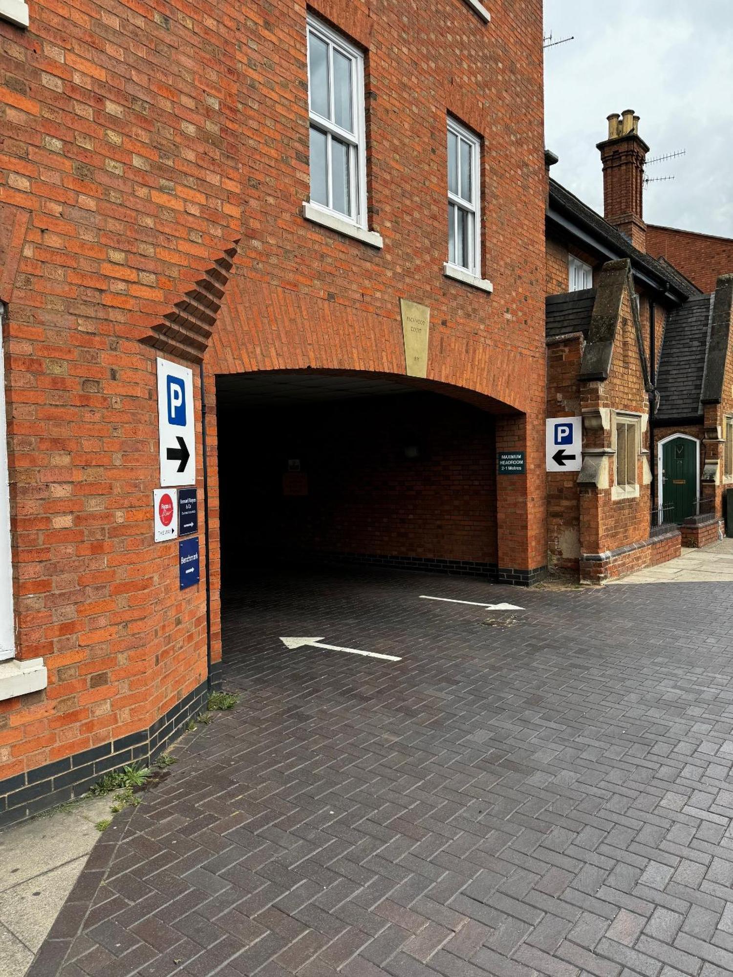 Appartamento Romeo'S Arch High End Luxury In Centre Of Stratford With Parking Esterno foto